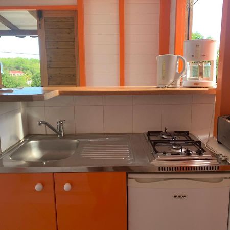 Bungalow Les Cerisiers Bouillante Esterno foto