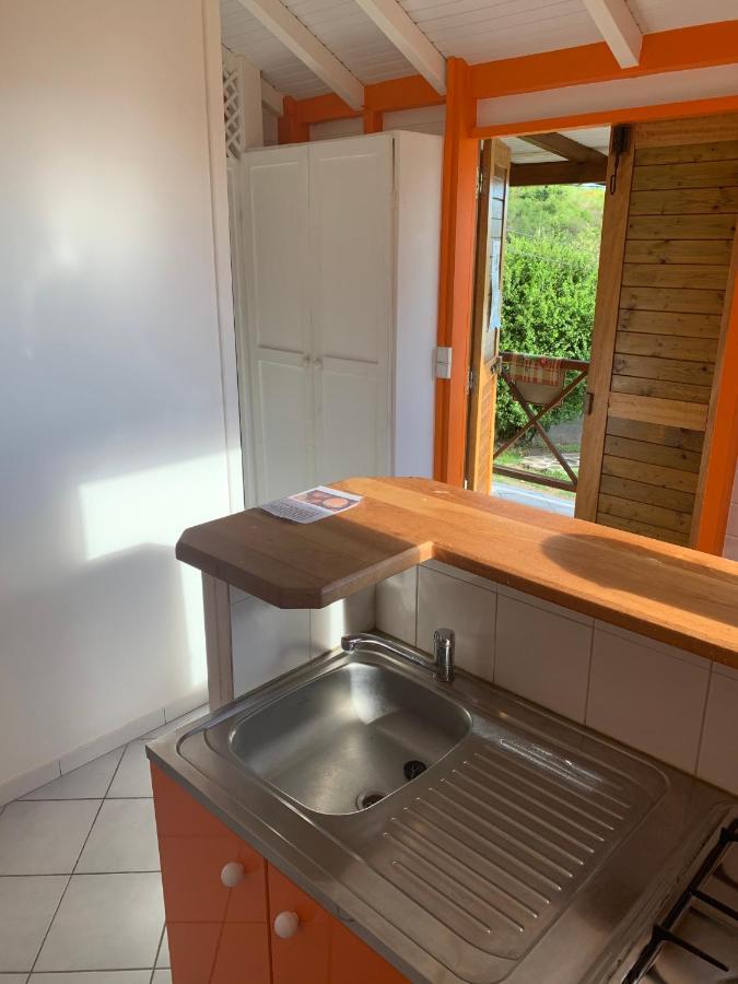 Bungalow Les Cerisiers Bouillante Esterno foto